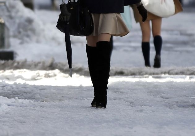 Močno sneženje je ohromilo Japonsko, umrlo nekaj ljudi, prek tisoč poškodovanih (foto)