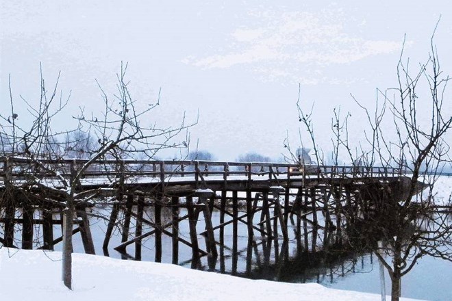 Leseni most čez Krko v Mršeči vasi, ob katerem je Josef Ressel preizkušal svoj ladijski vijak, bodo zaradi dotrajanosti...