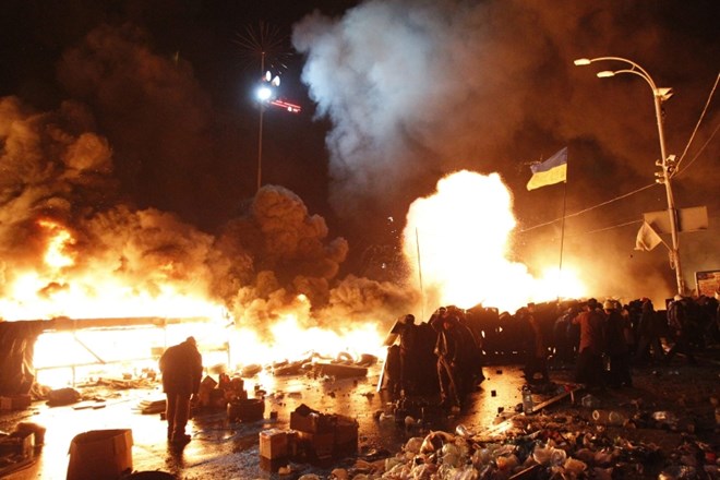 Jutri izredni sestanek članic EU zaradi nasilja v Ukrajini: na mizi tudi sankcije 
