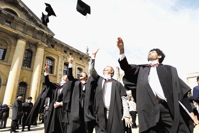 Če se  slovenski študent odloči doktorirati  na Oxfordu, lahko od javnega sklada za štipendiranje  dobi štipendijo. Po...
