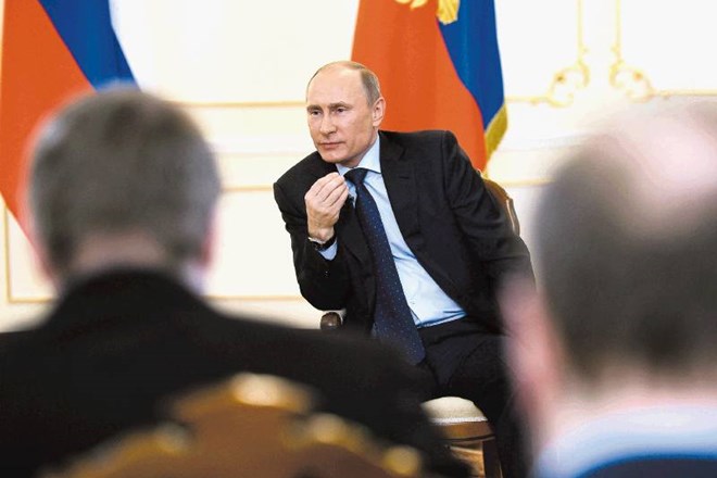Vladimir Putin je v svoji rezidenci v bližini Moskve sprejel novinarje in  opisal svoje poglede na dogodke v Ukrajini. 