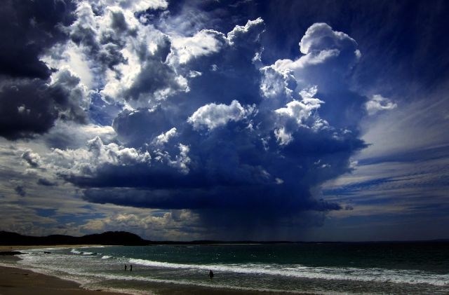 Prednevihtni oblaki v Sydneyju na nebu ustvarili mojstrovino narave (foto)