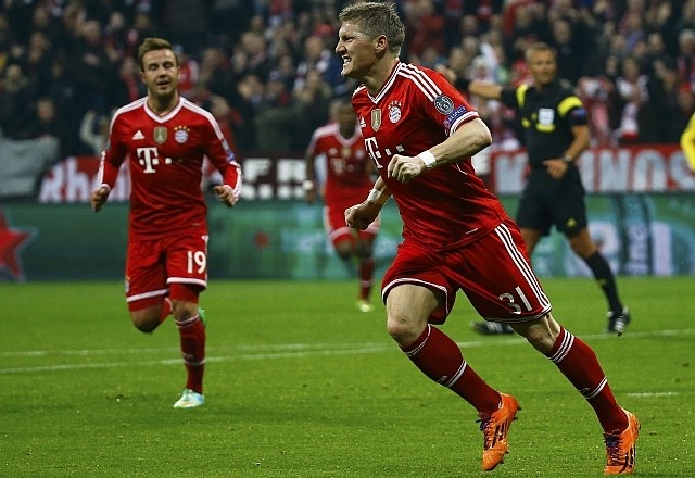 Bastian Schweinsteiger je v 55. minuti dosegel prvi zadetek na tekmi, ki je dokončno odločil potnika v četrtfinale. (Foto:...
