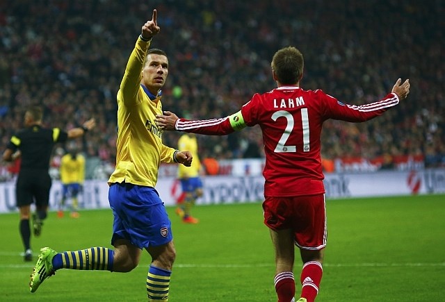 Lukas Podolski je v 57. minuti dosegel zadetek za Arsenal, ki je v vrste bayerna vnesel nekaj nemira, a so se Bavarci le...