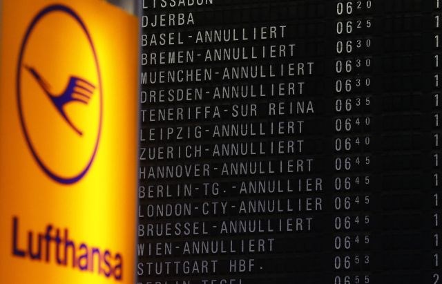 Na več nemških letališčih so danes zaposleni za več ur prekinili z delom. 