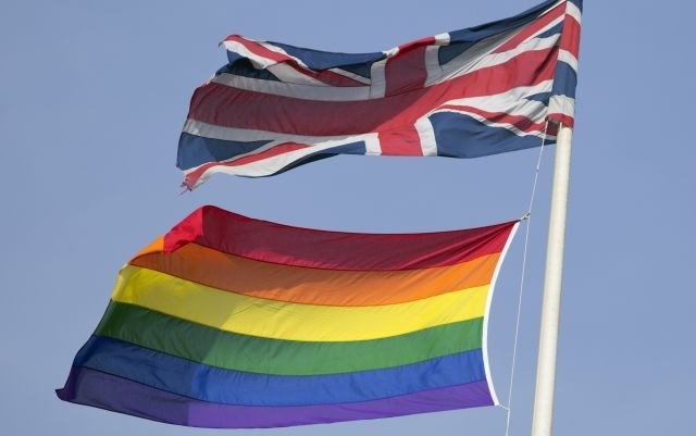“Usodni da” istospolnih partnerjev v Angliji in Walesu (foto)