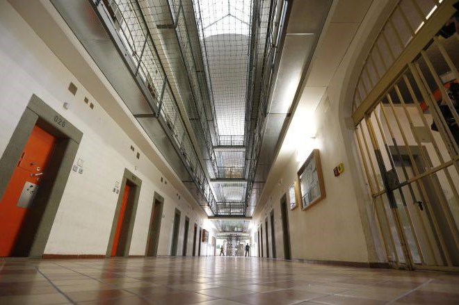 Kazen v zaporu trenutno preživlja 420 obsojencev, med drugim morilci, preprodajalci drog in spolni prestopniki. (Foto:...