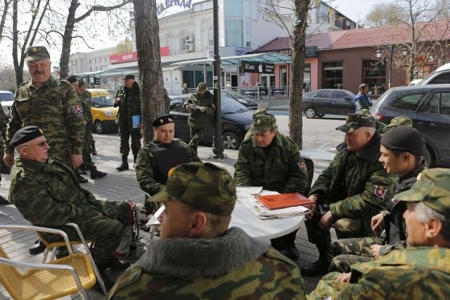 V Donecku razglasili neodvisnost in napovedali referendum, Turčinov Rusijo obtožil razbijanja Ukrajine (foto)