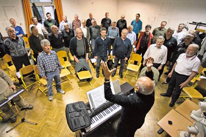 Člani Partizanskega pevskega zbora vadijo dvakrat na teden. 