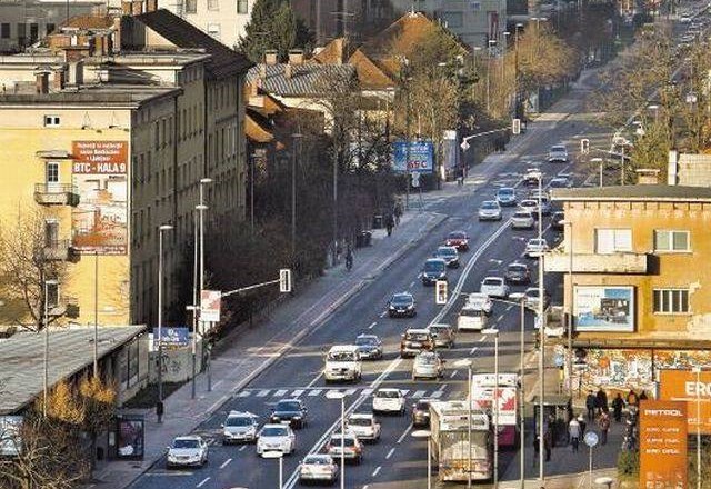 Bo širitev Dunajske ceste prinesla večjo ali manjšo gnečo, bo prispevala k prometni pretočnosti ali privabila še več...