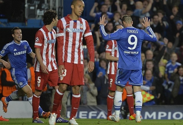 Fernando Torres je v 36. minuti popeljal Chelsea v vodstvo, a se zadetka proti nekdanji ekipi ni veselil. (foto: Reuters) 
