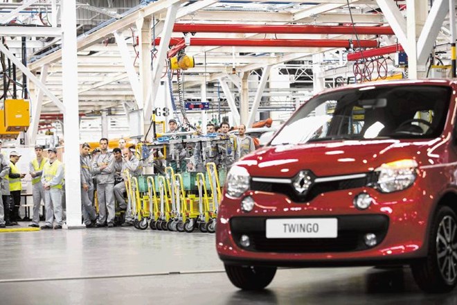V novomeški tovarni lahko na leto proizvedejo 220.000 vozil ali desetino Renaultove evropske proizvodnje. 
