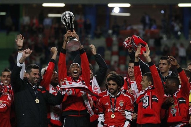 Benfica je sinoči osvojila še peti ligaški pokal. (Foto: Reuters) 