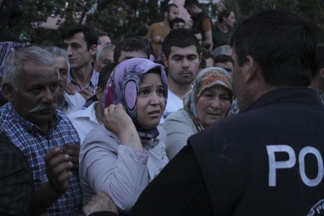V Turčiji tridnevno žalovanje; število mrtvih raste 