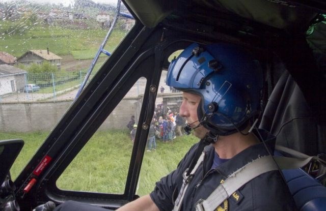 Slovenski policisti so v BiH s helikopterjem rešili 73 življenj. 