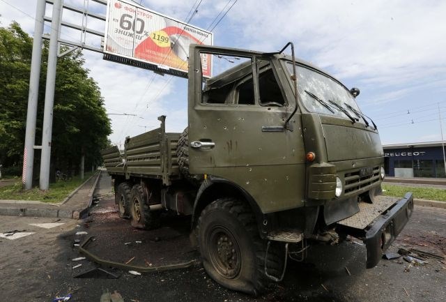 V spopadih v Ukrajini do 100 mrtvih, Putin zahteva konec “kaznovalne operacije”