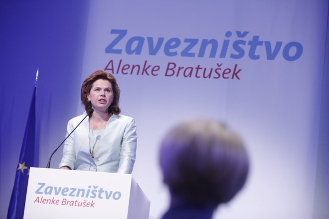 Bratuškova brez glasu proti potrjena za predsednico nove stranke (foto)