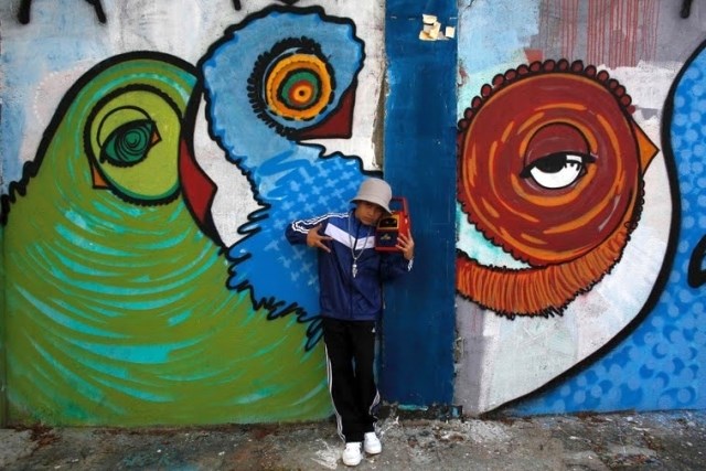 Pred mundialom so ulice brazilskih mest preplavili izjemni in zgovorni grafiti (foto)