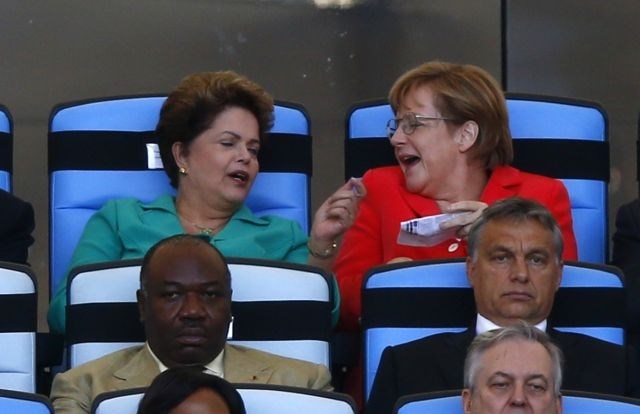 Z brazilsko predsednico Dilmo Rousseff na finalu SP v nogometu (julij 2014). 