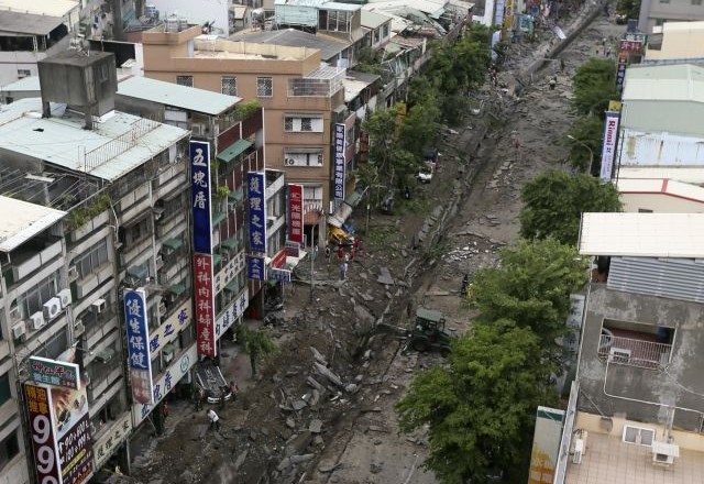 Tajvan: Silovite eksplozije plinovoda pretresle sosesko, vsaj 28 mrtvih in 286 ranjenih (foto)