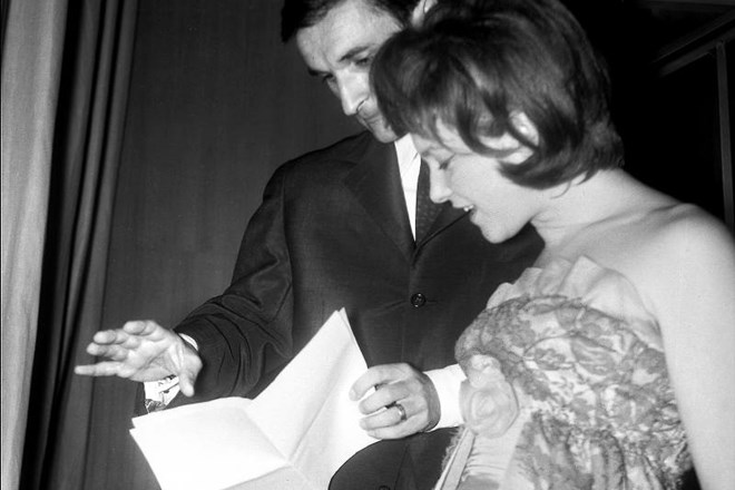 Nino Robić in Majda Sepe na prvi Slovenski popevki leta 1962 