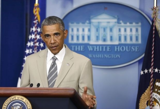 Obamove ugotovitve glede krize v Siriji zasenčila obleka v bež barvi 