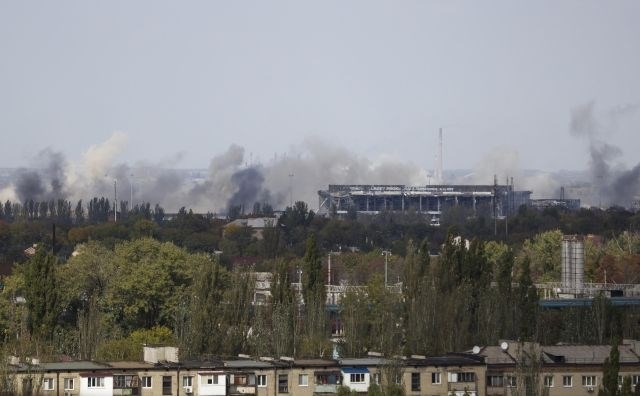 Novi spopadi so izbruhnili na zaprtem letališču v mestu Doneck, kjer so ukrajinske sile po lastnih navedbah ubile najmanj...
