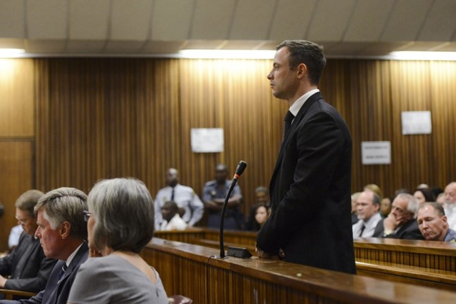 Pistorius obsojen na pet let zapora (foto)