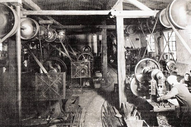 V Titanu so ključavnice v letu 1932 delali na precej drugačnih strojih kot danes. Medobčinski muzej Kamnik 