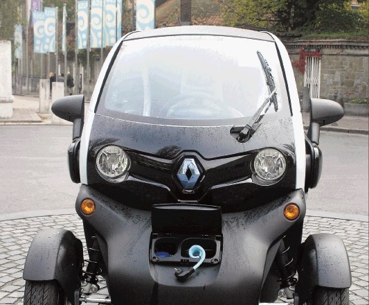 Renault twizy in smart fortwo: Malo s tega, malo z nekega drugega planeta