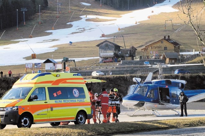 Helikoptersko reševanje obolelih in poškodovanih ter ponesrečencev v gorah pri nas zaradi izjemno dobro usposobljenih...