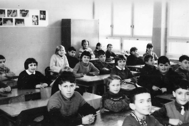 Učenci osnovne šole pred več kot 50 leti  