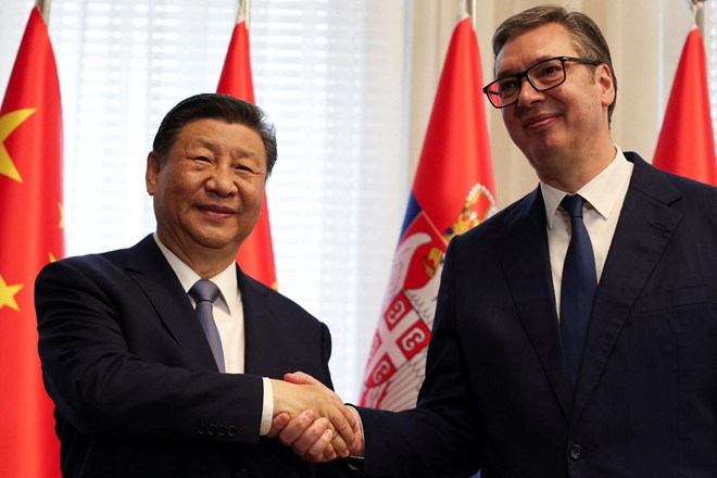 Xi ganjen ob veličastnem sprejemu v Srbiji