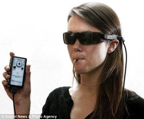 Naprava BrainPort bo slepim ljudem povrnila vid.