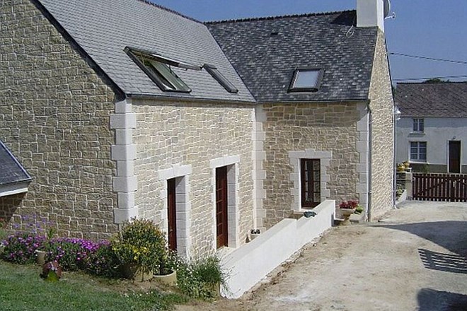 Kamnita, cementna ali lesena: fasada je prvi ščit hiše