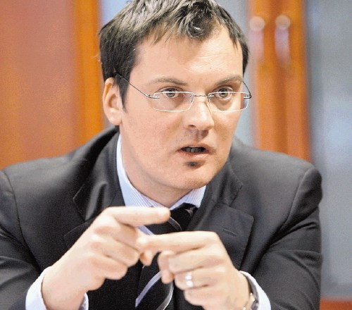 Prekrškovni postopek zoper nesojene prevzemnike Istrabenza, ki ga je leta 2009 sprožil direktor ATVP Damjan Žugelj (na...