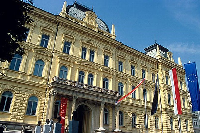 Rektorat univerze v Mariboru.