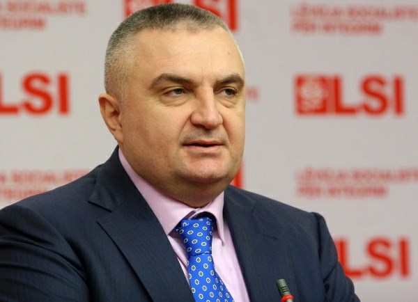 Podpredsednik albanske vlade in minister za gospodarstvo, energijo in trgovino Ilir Meta je danes sporočil, da odstopa s...