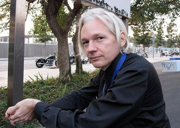 Ustanovitelj WikiLeaksa Julian Assange