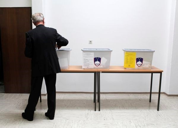 Spremembe volilnega sistema: vlada bi uvedla absolutni preferenčni glas