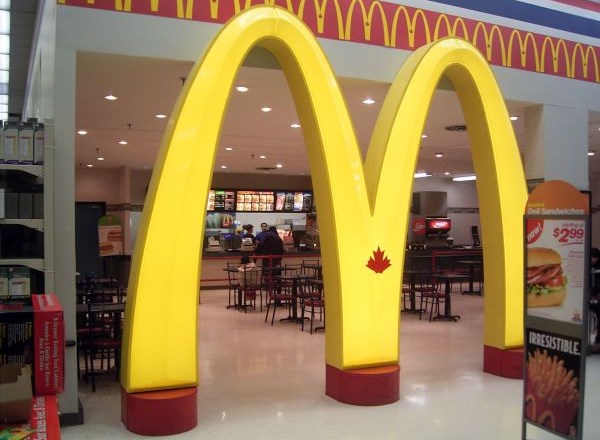 Pri McDonald's so pojasnili, da je uporaba biodizla del obsežnejših načrtov Združenih arabskih emiratih, ki so bogati z...