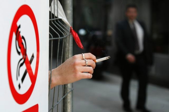 Prepoved kajenja in cigarete v lekarni.