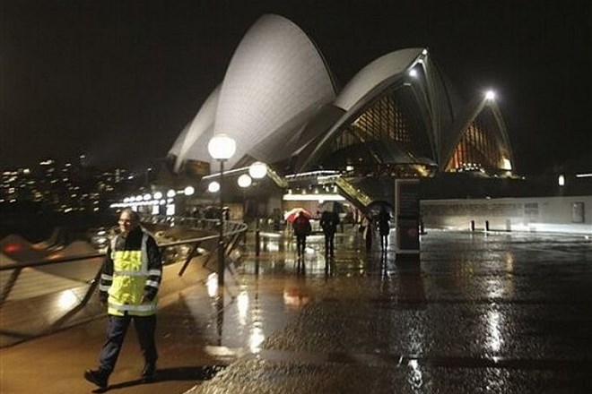 Okolico operne hiše v Sydneyju so zastražili.