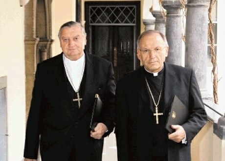 Pristojni v ljubljanski nadškofiji so bili s sumi, da sta dva duhovnika spolno zlorabila mladoletne osebe, po naših...