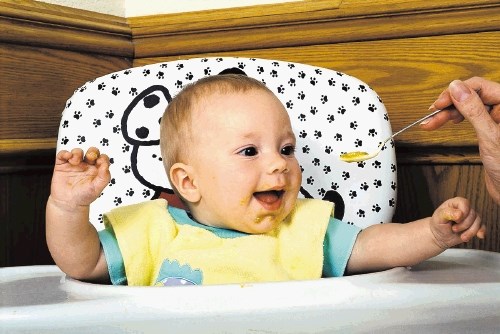 Rok Orel opozarja tudi na motnje hranjenja, ki jih  pogosto srečujejo pri majhnih otrocih. Gre na primer za ekstremno...