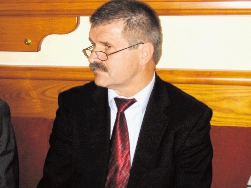 Župan občine Komenda Tomaž Drolec (na fotografiji) trdi, da ni vedel, da je bila tašča njegove hčere solastnica podjetja...