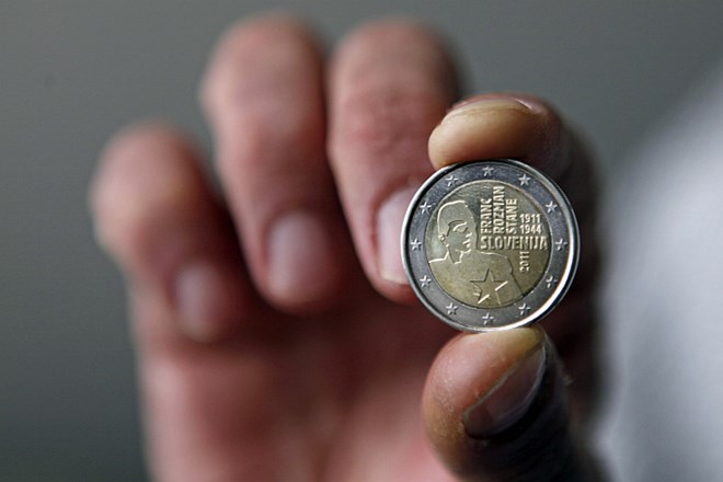 Spominski kovanec razburja Avstrijce