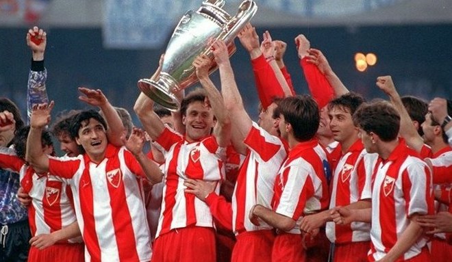 Nogometaši Crvene zvezde so se leta 1991 v Bariju veselili zmage v pokalu državnih prvakov, predhodniku današnje lige...
