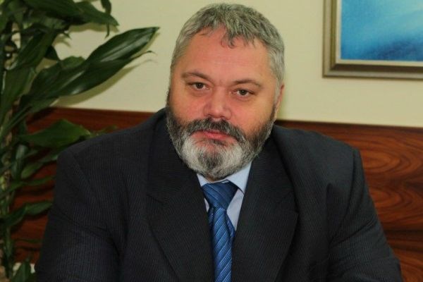 Toni Dragar,  župan Domžal,  pojasnjuje, da so  sankcije  predvidene le za   javne objekte in  objekte za trg, ki  ne  bi...