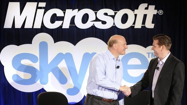 Steve Ballmer iz Microsofta in Skypeov Tony Bates.